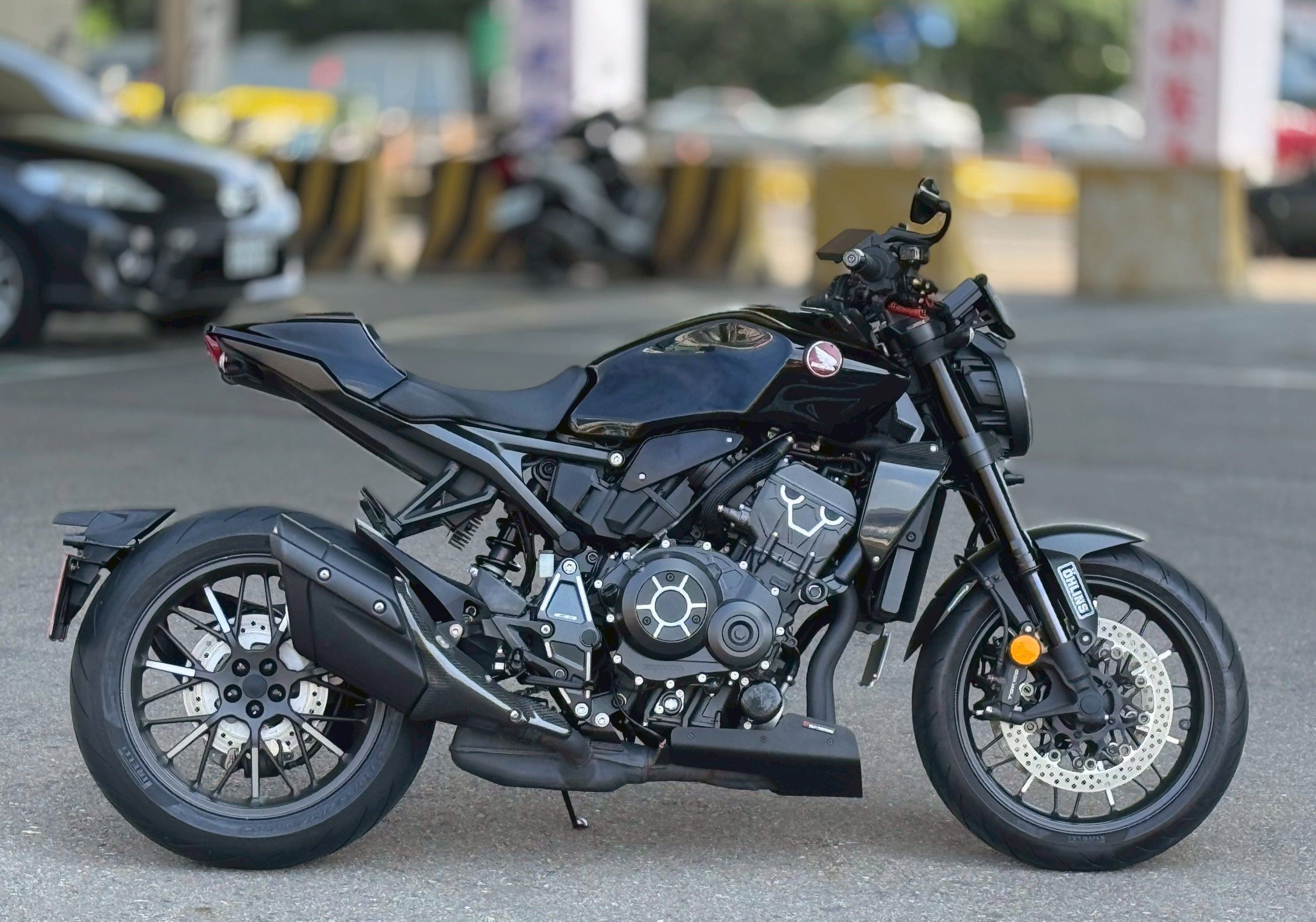 CB1000R+