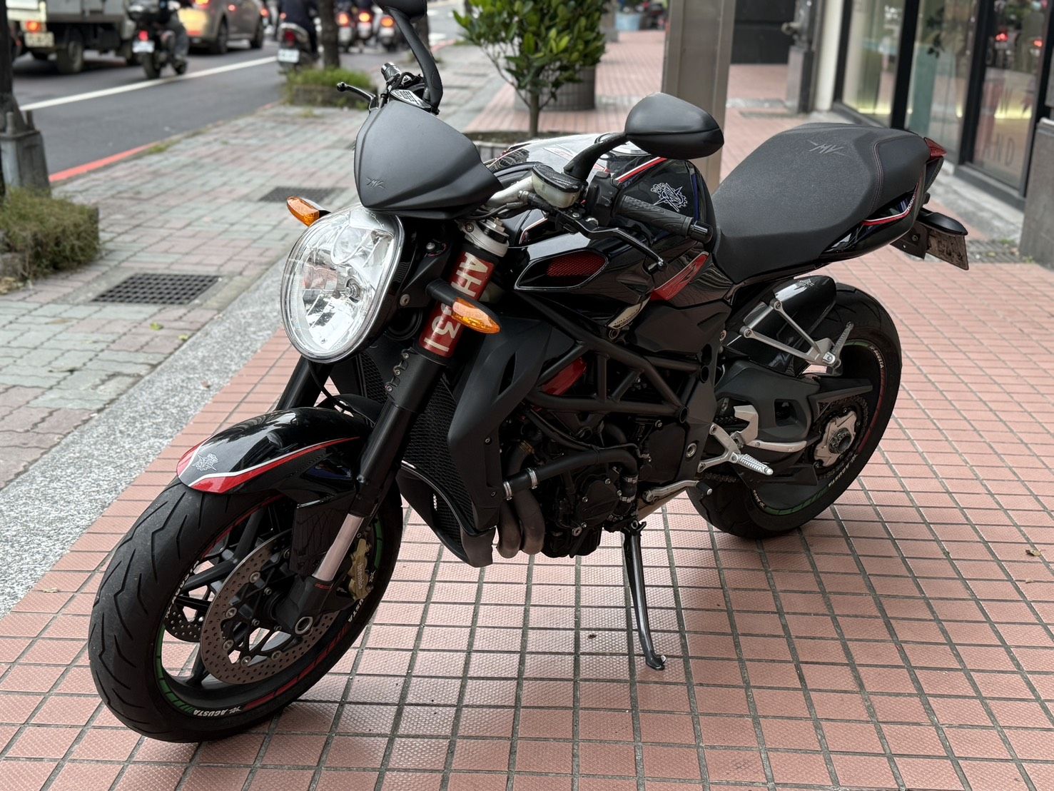 Brutale 1090R