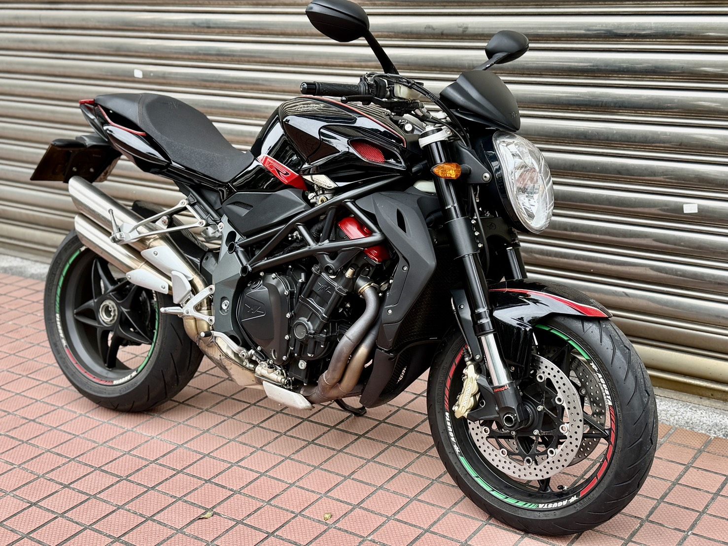 Brutale 1090R